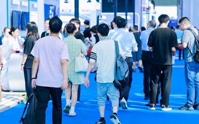 Visitors at the 2025 Nanjing Medical Imaging Exhibition