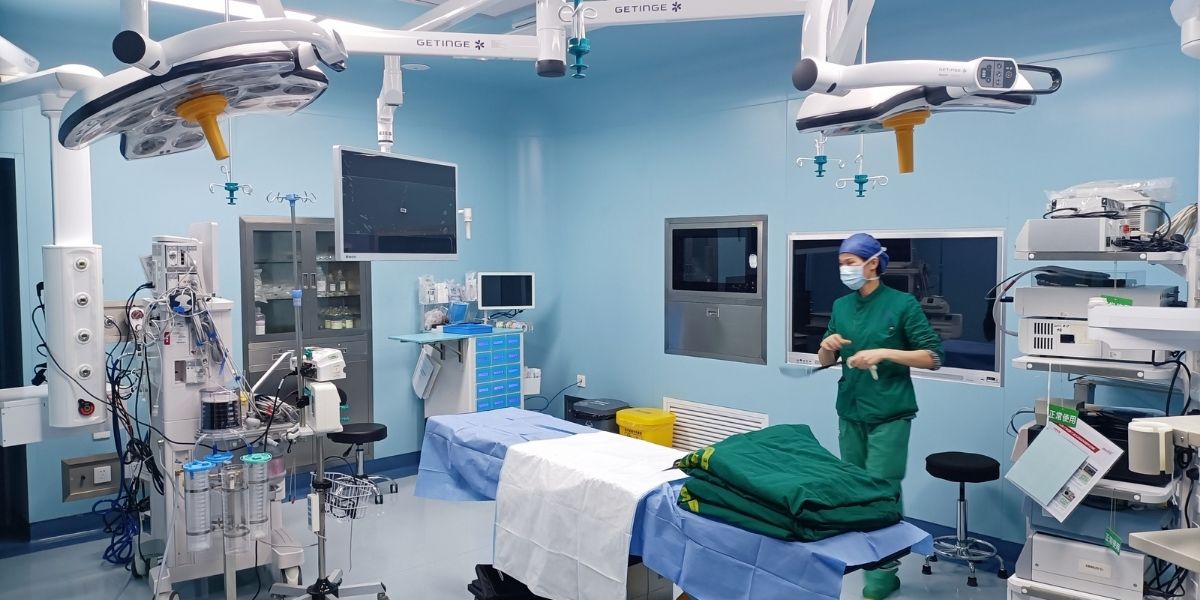 Surgical Medical Monitor in Modern Operating Room