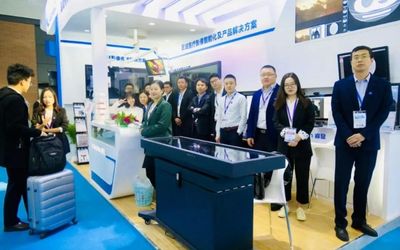 Reshin team showcasing medical display solutions at Qingdao CMEF October 2019