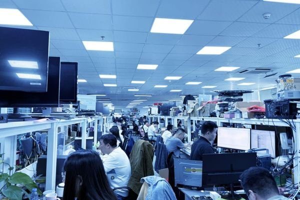 Reshin engineering team working in R&D center