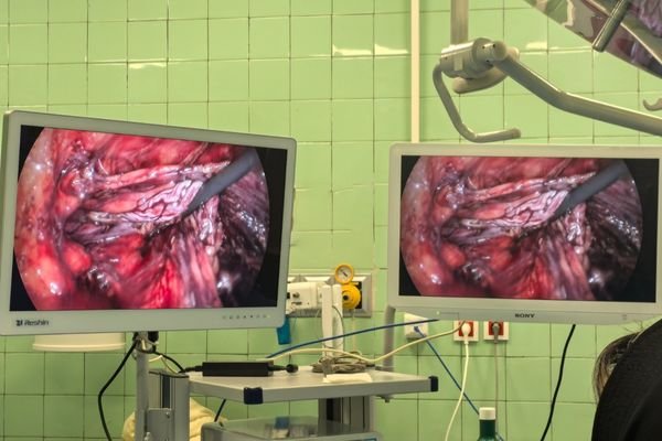 Medical-grade endoscopy and surgical visualization displays in an OR-ready deployment context