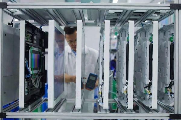 Premium medical-grade monitors on a test rack showing platform-based OEM/ODM cooperation with controlled variants